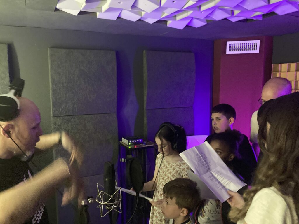 Semaine d’initiation à la musique : une aventure artistique et humaine à Poissy &bull; IMG 2357 1 scaled 1